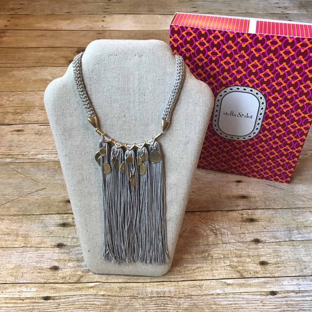 Stella & Dot Samar Fringe Necklace